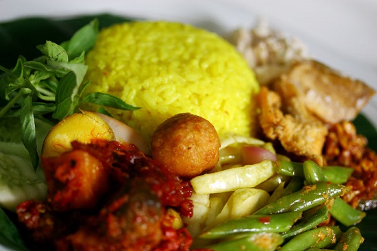 Cobalah Beragam Cara Membuat Nasi Uduk Spesial Berikut